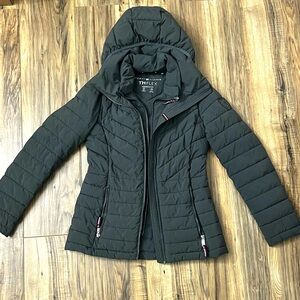 Tommy Hilfiger Women's Dark Grey Quilted Jacket